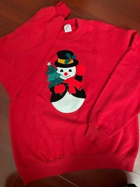 Vintage 90’s Jerzees Red Cozy Xmas Crewneck Sweatshirt